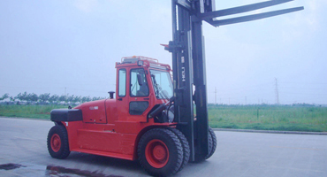 叉车设备展示